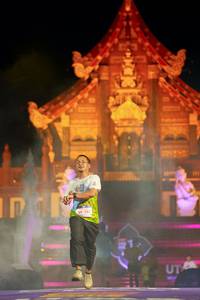 BIB: 161, 111
                            <button type="button" onclick="openModal(22470568)" class="btn btn-primary btn-sm float-right btn-popup" data-toggle="modal" data-target=".modal-high-quality">
                        <i class="fas fa-shopping-cart"></i> Add to Cart
                    </button>
                                            <button type="button" onclick="isThisMe(22470568, true)" class="btn btn-success btn-sm float-right btn-popup btn-isme hidden" data-toggle="tooltip" data-placement="bottom" title="นี่คือรูปของคุณใช่ไหม คลิกที่นี่เพื่อเอาเข้าอัลบั้ม">
                        <i class="fas fa-plus"></i> Add to album
                    </button>
                    <button type="button" onclick="isThisMe(22470568, false)" class="btn btn-warning btn-sm float-right btn-popup btn-isnotme hidden">
                        <i class="fas fa-ban"></i> Remove from album
                    </button>